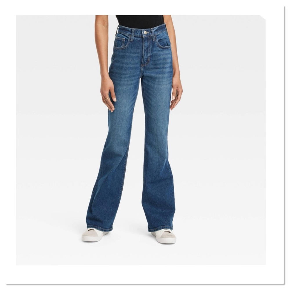 Women’s High Rise Flare Jeans Universal Threads